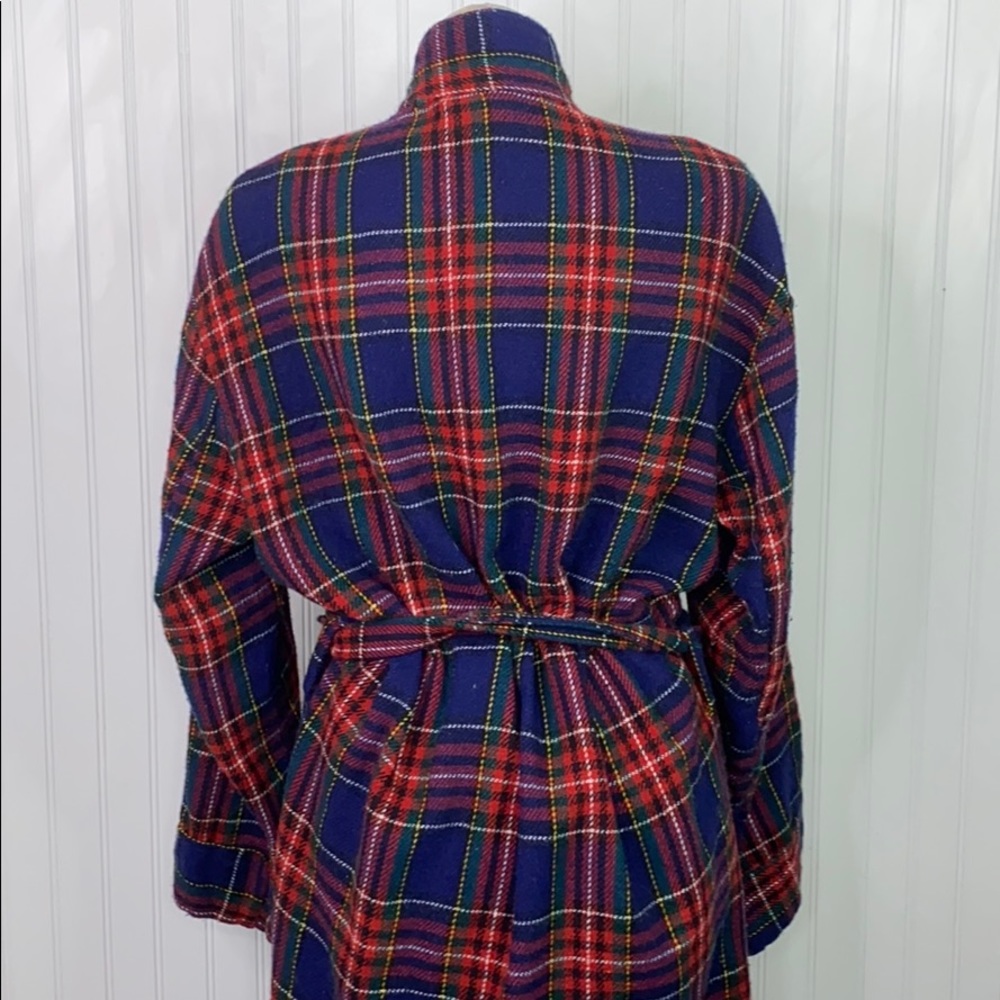 VINTAGE: Plaid Flannel Robe - Picture 5 of 10